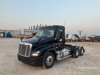 2019 Freightliner Cascadia 125 6x4 T/A Day Cab Truck Tractor