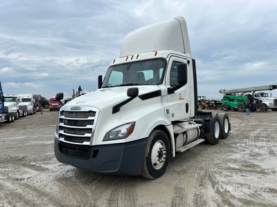 2019 Freightliner Cascadia 126 6x4 T/A Day Cab Truck Tractor