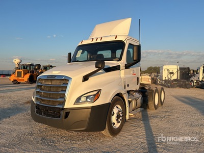 2019 Freightliner Cascadia 126 6x4 T/A Day Cab Truck Tractor