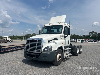 2017 Freightliner Cascadia 125 6x2 トラックトラクター（T/A）