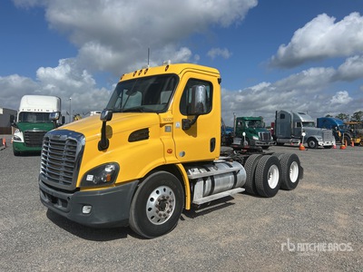 2017 Freightliner Cascadia 113 6x4 T/A Day Cab Truck Tractor