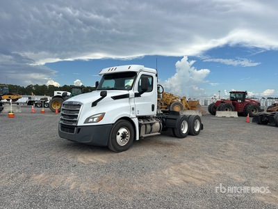 2019 Freightliner Cascadia 126 6x4 Day Cab Truck Tractor