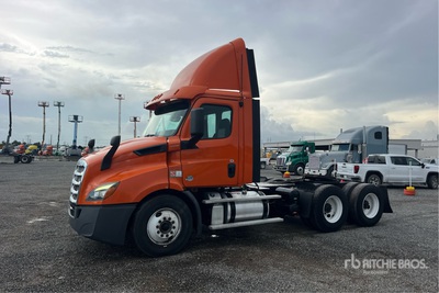 2019 Freightliner Cascadia 116 6x4 T/A Day Cab Truck Tractor