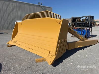Cat 184 in Semi-U クローラートラクター・ドーザー - Fits Cat D10