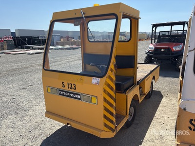 2003 Taylor Dunn B2-10 Utility Cart