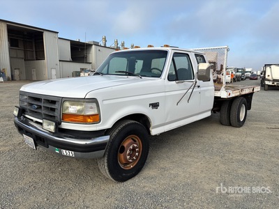 1997 Ford F-350 XL 4x2 Extended Cab Pickup