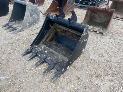 John Deere 30 in Q/C Digging Excavator Bucket