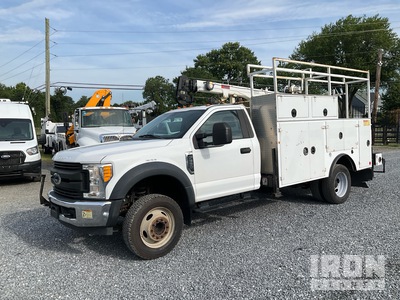 2017 Ford F-550 XL 4x2 Camion de servicios