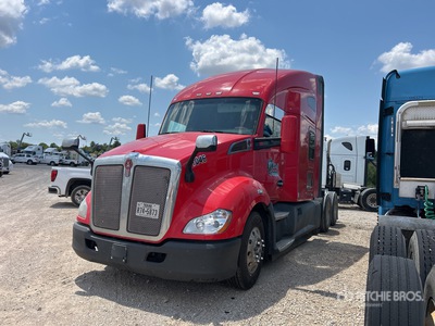 2018 Kenworth T680 6x4 Cabeza Tractora Cabina Dormitorio