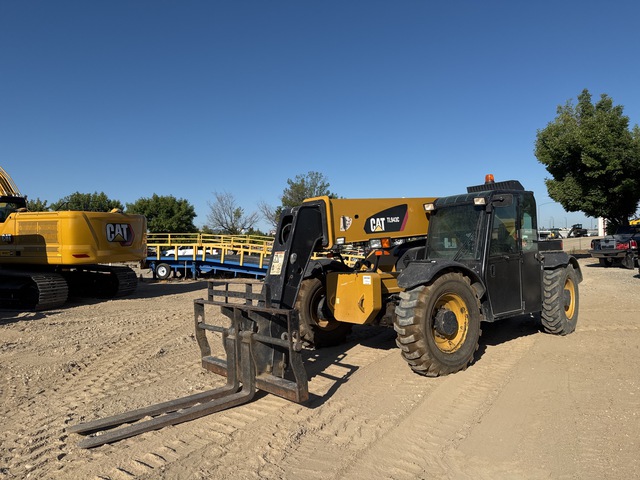 2015 Cat TL943C Telehandler