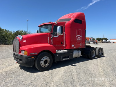 2006 Kenworth T600 6x4 T/A Sleeper Truck Tractor