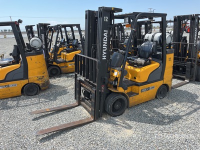 2019 Hyundai 32LC-7A 6340 lb Cushion Tire Forklift