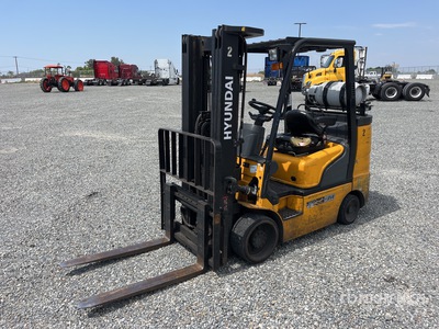 2019 Hyundai 32LC-7A 6340 lb Cushion Tire Forklift