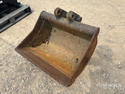 2006 H & H L35 30DC 29 in Cleanup Excavator Bucket