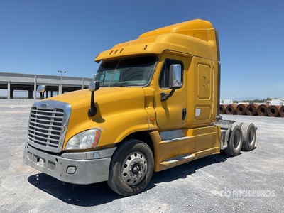 2015 Freightliner Cascadia 125 6x4 Tractocamion con Dormitorio / T/A Sleeper Truck Tractor