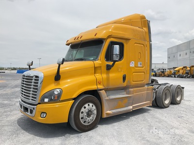 2015 Freightliner Cascadia 125 6x4 Tractocamion con Dormitorio / تراكتور شاحنة كابينة النوم (ثنائية المحور)
