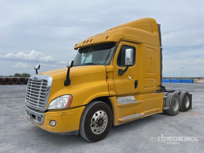 2016 Freightliner Cascadia 125 6x4 Tractocamion con Dormitorio / تراكتور شاحنة كابينة النوم (ثنائية المحور)