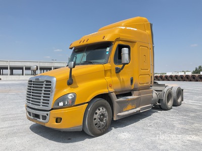 2016 Freightliner Cascadia 125 6x4 Tractocamion con Dormitorio / Ciągnik siodłowy T/A z kabiną sypialną