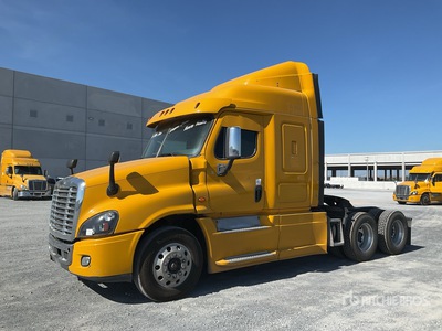 2016 Freightliner Cascadia 125 6x4 Tractocamion con Dormitorio / T/A Sleeper Truck Tractor