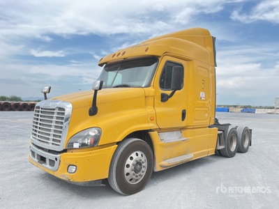 2016 Freightliner Cascadia 125 6x4 Tractocamion con Dormitorio / تراكتور شاحنة كابينة النوم (ثنائية المحور)
