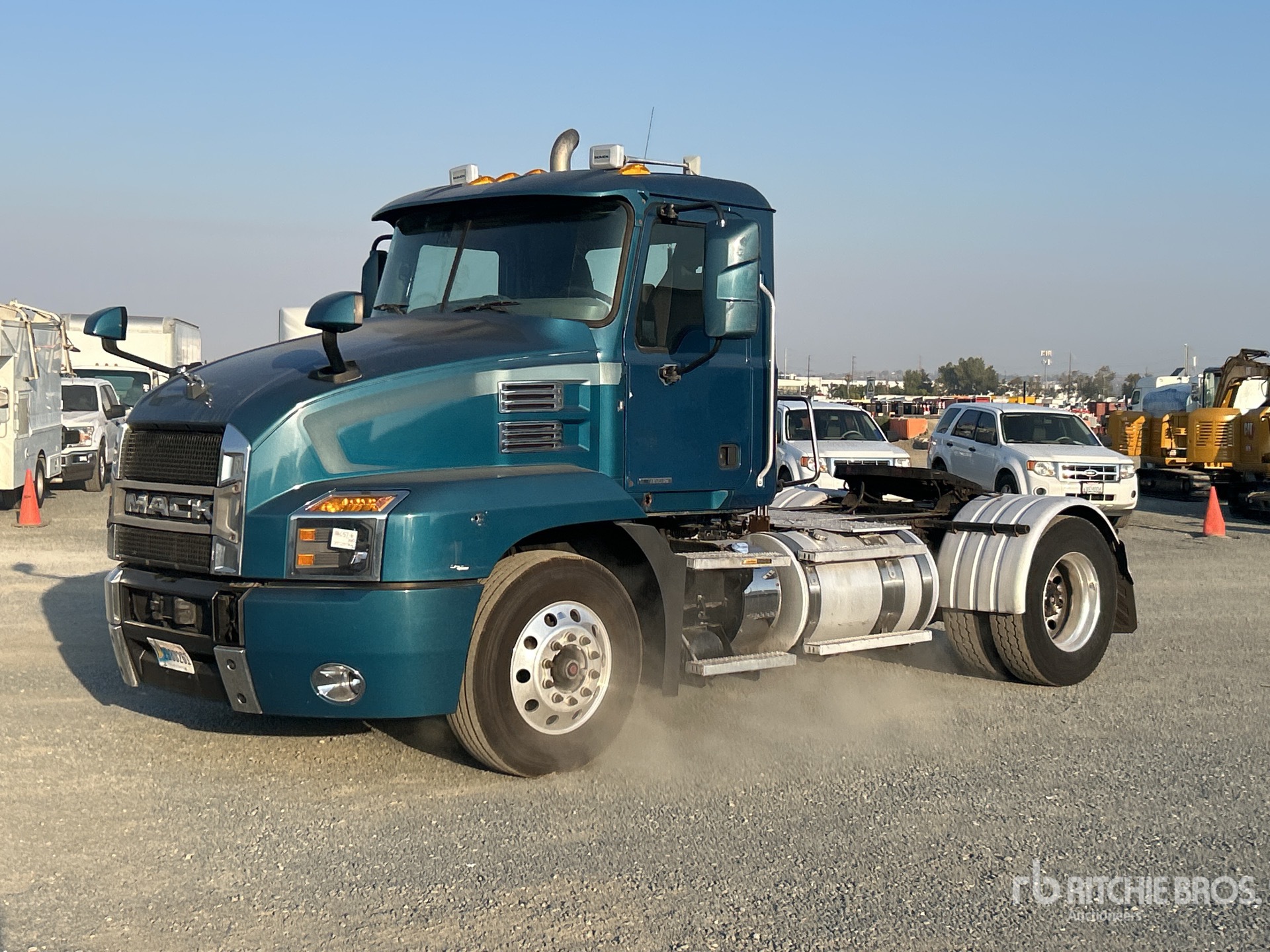 2020 Mack Anthem 4x2 S/A Day Cab Truck Tractor