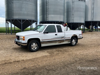 1997 GMC Sierra 1500 SLE 4x4 Extended Cab Pickup
