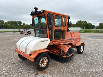 2006 Broce RJ350 Self-Propelled Brooms