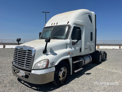 2016 Freightliner Cascadia 125 6x4 Ciągnik siodłowy T/A z kabiną sypialną