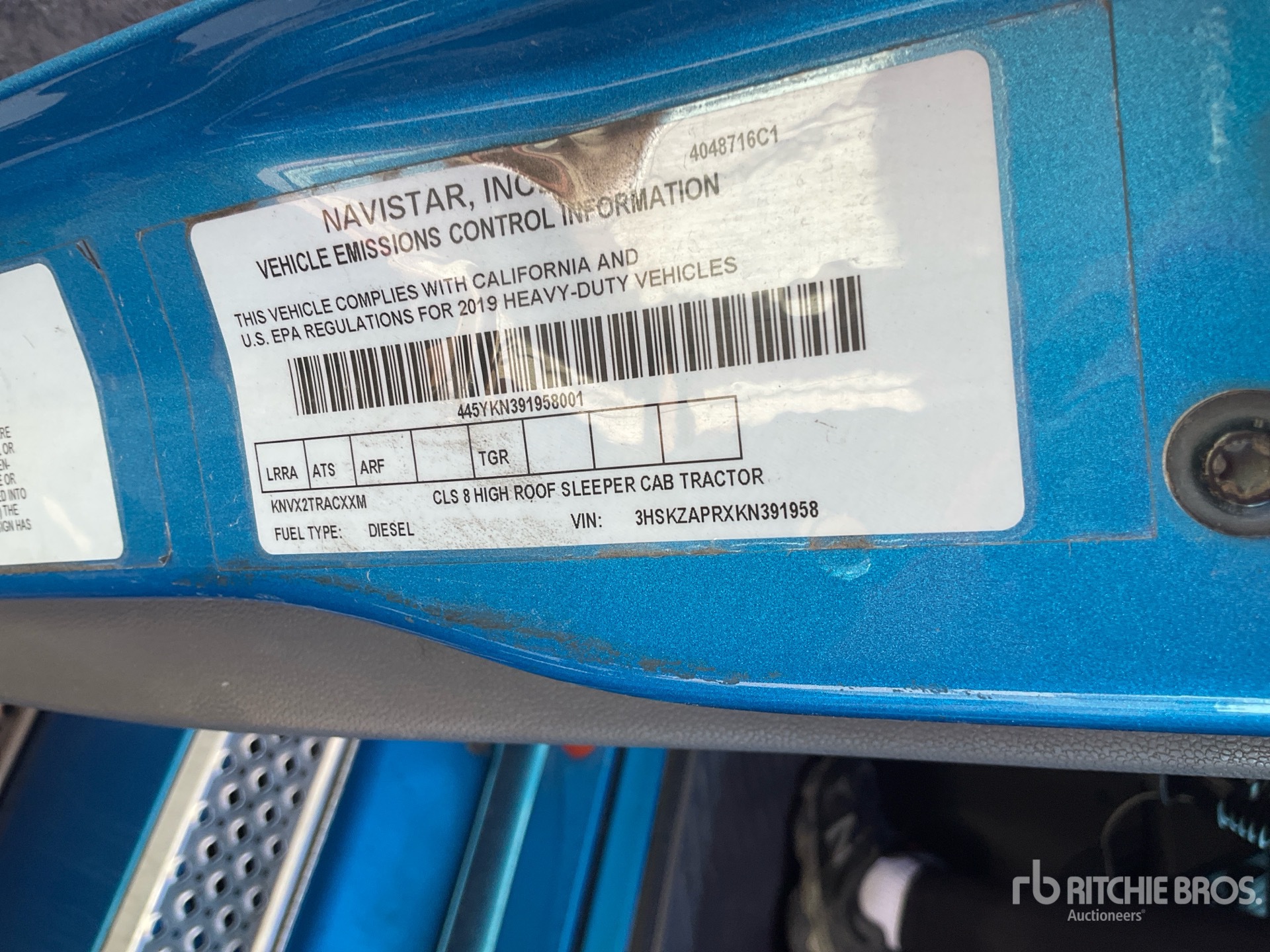 2019 International LT625 6x2 T/A Sleeper Truck Tractor