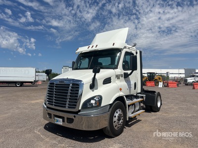 2017 Freightliner Cascadia 113 4x2 S/A Day Cab Truck Tractor