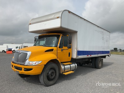 2015 International 4300 SBA Camion con Caja Seca / Furgonetka