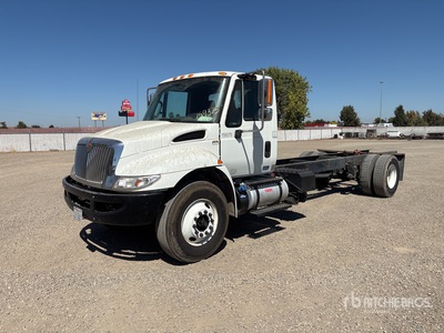 2017 International 4300 4x2 Kabina i podwozie