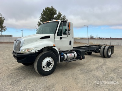 2017 International 4300 4x2 Van Truck