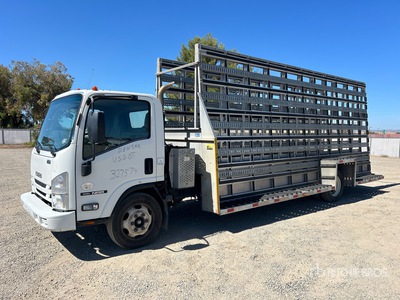 2017 Isuzu NQR 4x2 Glass Truck その他のトラック