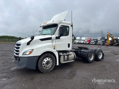 2019 Freightliner Cascadia 126 6x4 T/A Day Cab Truck Tractor