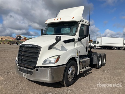 2020 Freightliner Cascadia 126 6x4 T/A Day Cab Truck Tractor