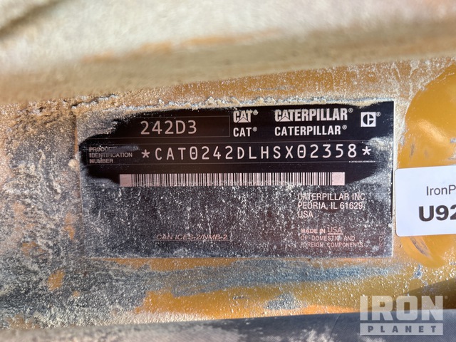 MINI CARGADOR SOBRE RUEDAS 2022 CATERPILLAR 242D3