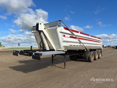 2004 Arne's 30 ft Tri/A End Dump Trailer