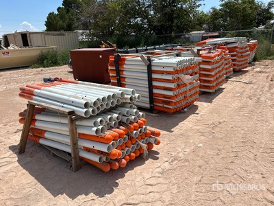 Quantity of (7) Crates of Fiber Optic Posts Attrezzatura industriale