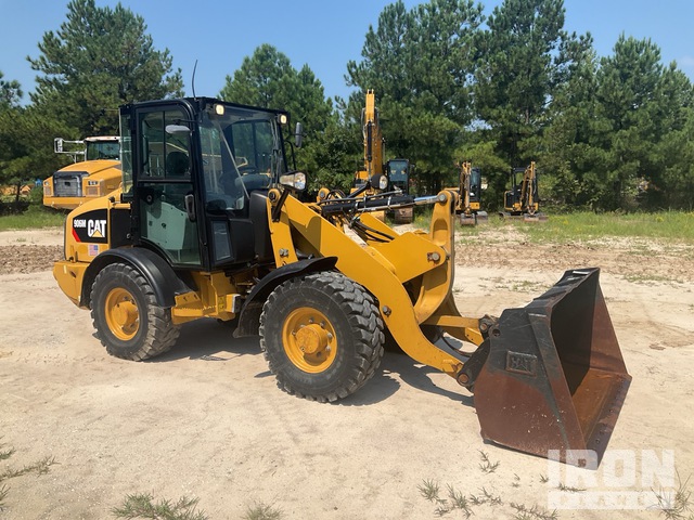 CARGADOR FRONTAL 2018 CATERPILLAR 906M