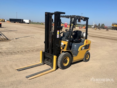 2020 Cat GP25N 4500 lb Pneumatic Tire Forklift