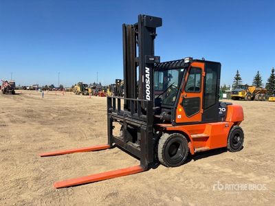 2012 Doosan D70S-5 12500 lb 4x2 Rough Terrain Forklift