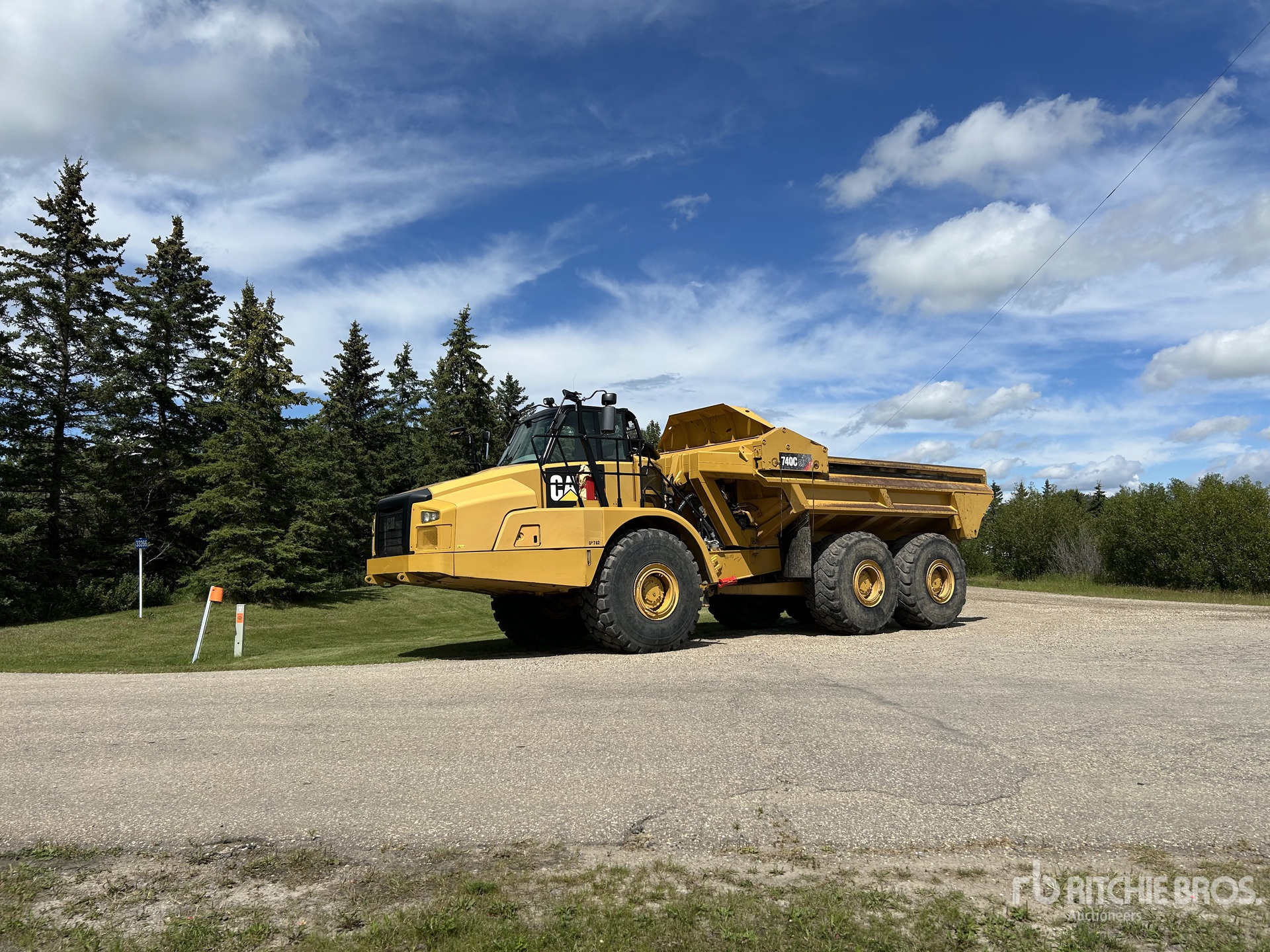 2017 Cat 740CEJ Ejector Articulated Dump Truck