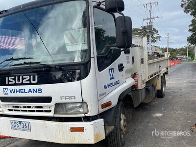 2001 Isuzu FRR 500 4x2 S/A Dump Truck