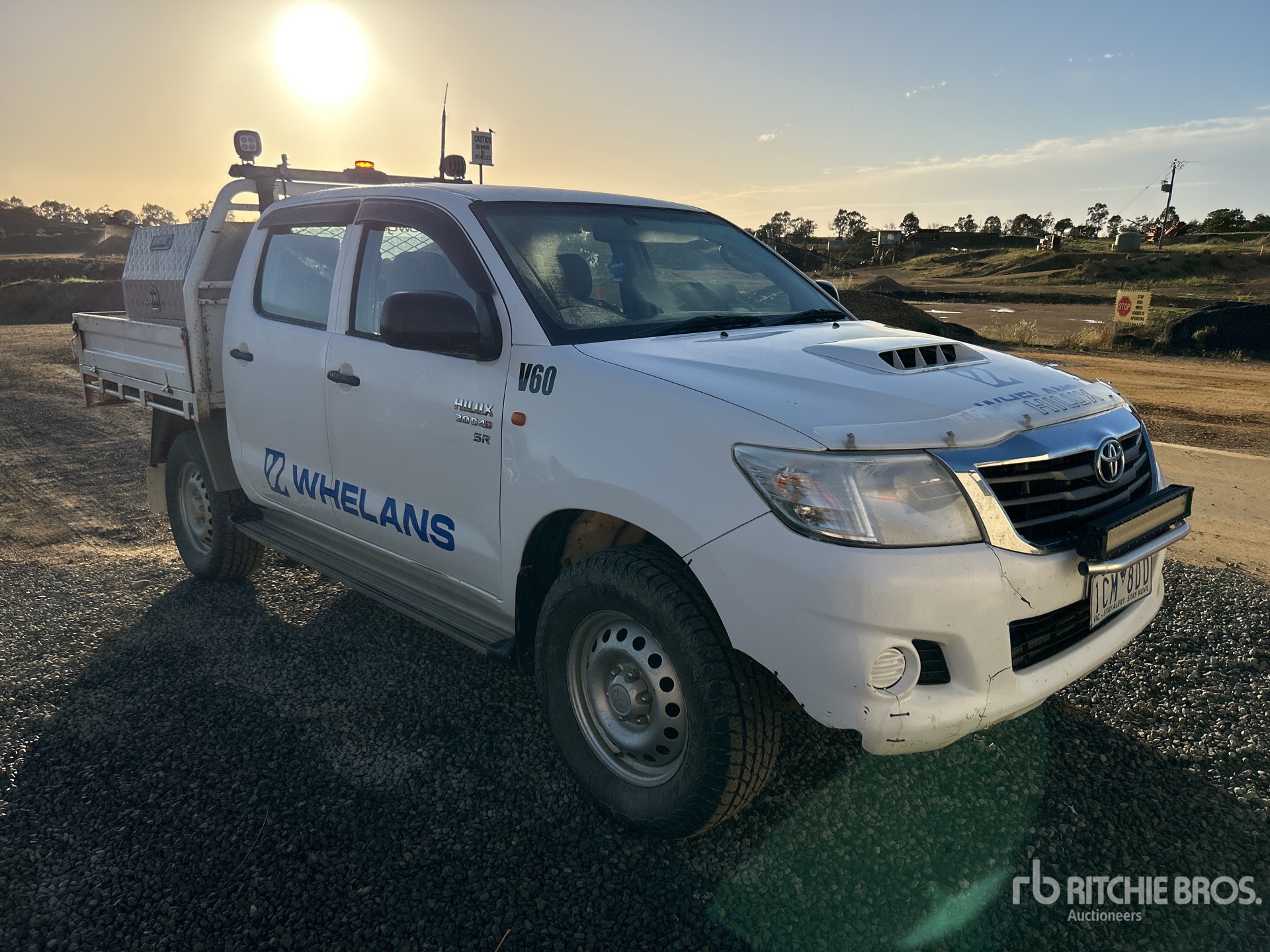 2014 Toyota HiLux SR 4x4 Dual Cab Pickup