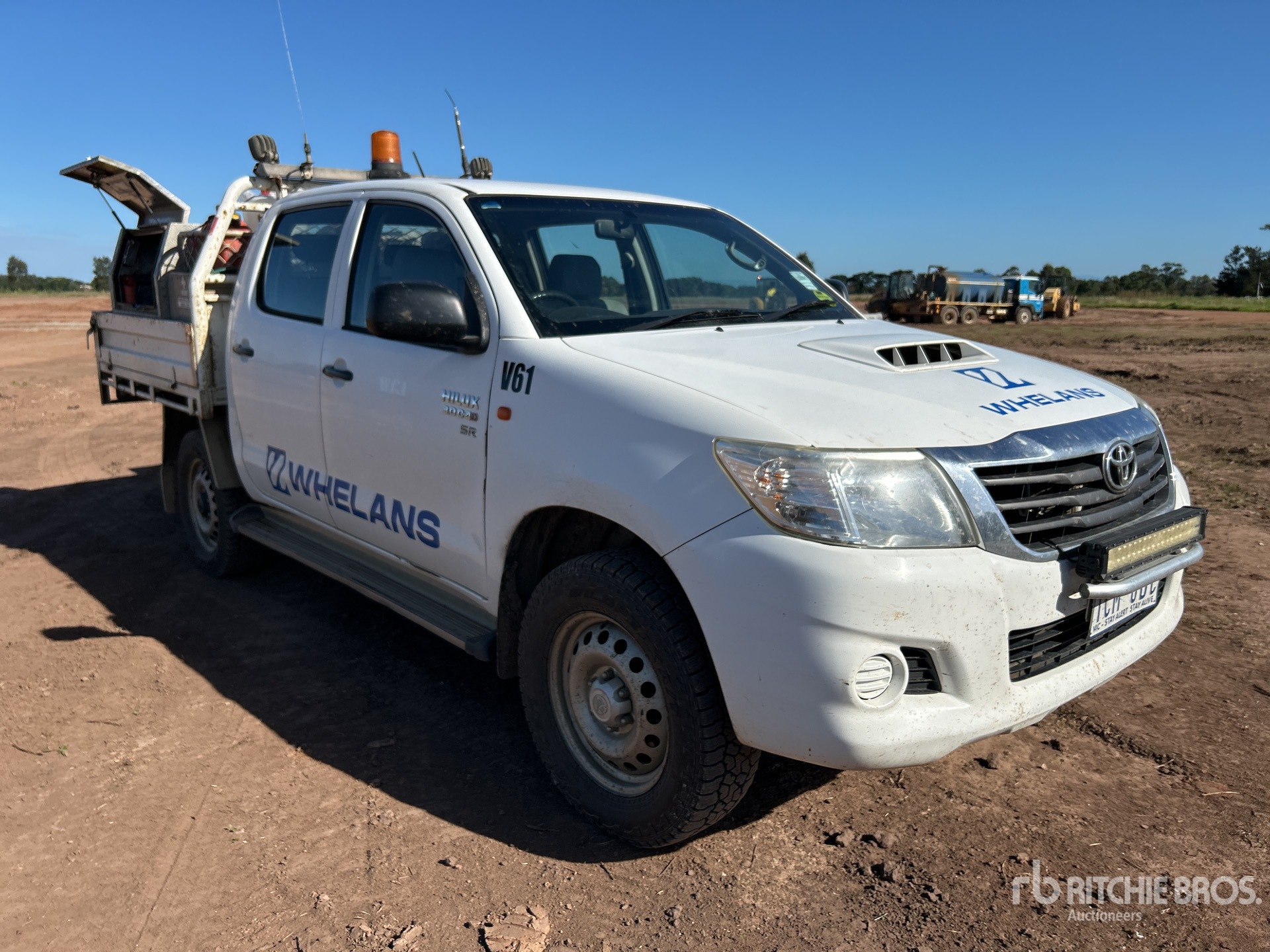 2014 Toyota HiLux SR 4x4 Dual Cab Pickup