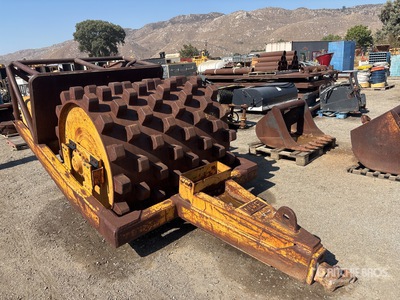 Hyster Pull Behind Roller