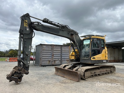 2013 Volvo ecr145CL حفارة بجنزير