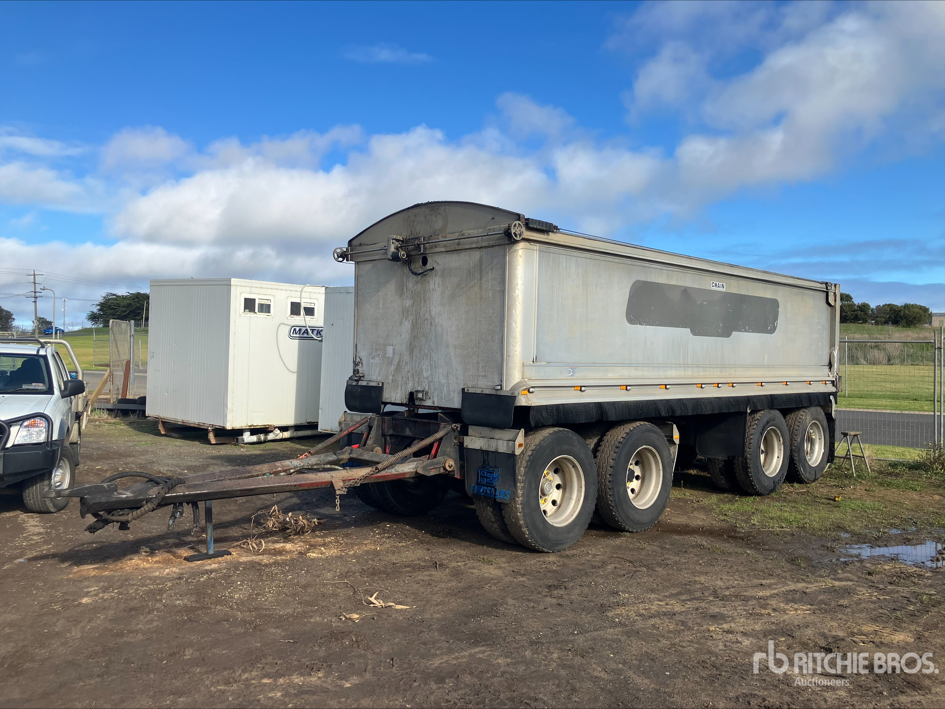 2005 Hercules Quad Dog End Dump Trailer
