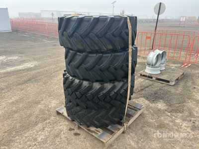 Quantity of (4) 405/70-24 を見 Tires - Fits Telehandler